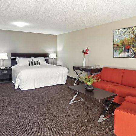 Royal Lodge Edmonton Buitenkant foto